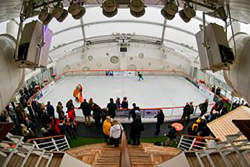 The First Swimming Ice Rink - on the AIDA prima